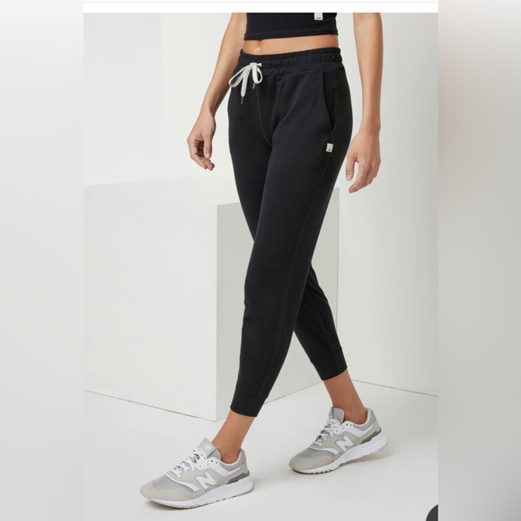 Vuori Pants - Vuori Performance Jogger in Black Heather DreamKnit , size M